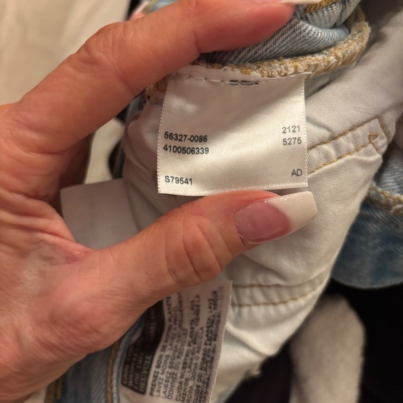 Levi’s 501 denim cut off shorts. - Picture 7 of 9